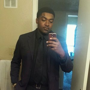 Meet your Posher, Avery